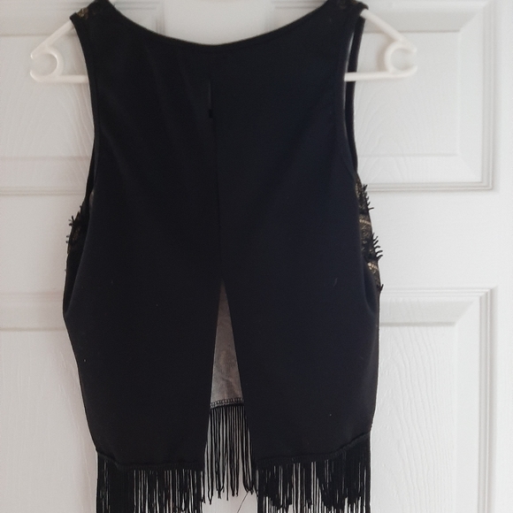 Charlotte Russe NWT Sleeveless Tassled Vest - Picture 7 of 9